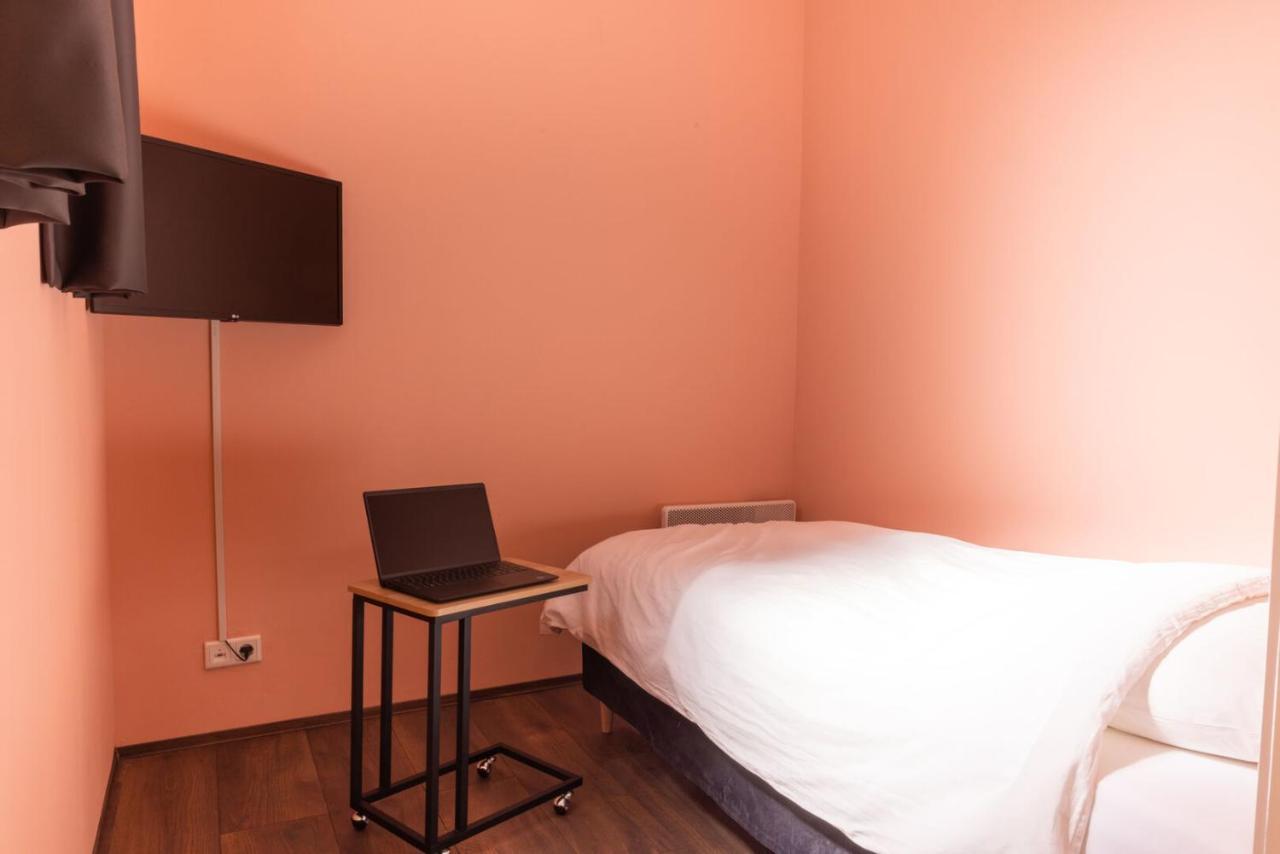 Hotel Leeuwerik Bad Nieuweschans Bagian luar foto
